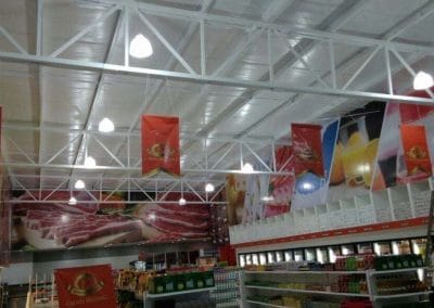 Pendones en tienda