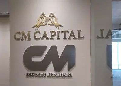 letrero trovicel aluminio cepillado CM Capital