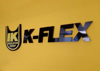 Letrero realzado en pared K-flex